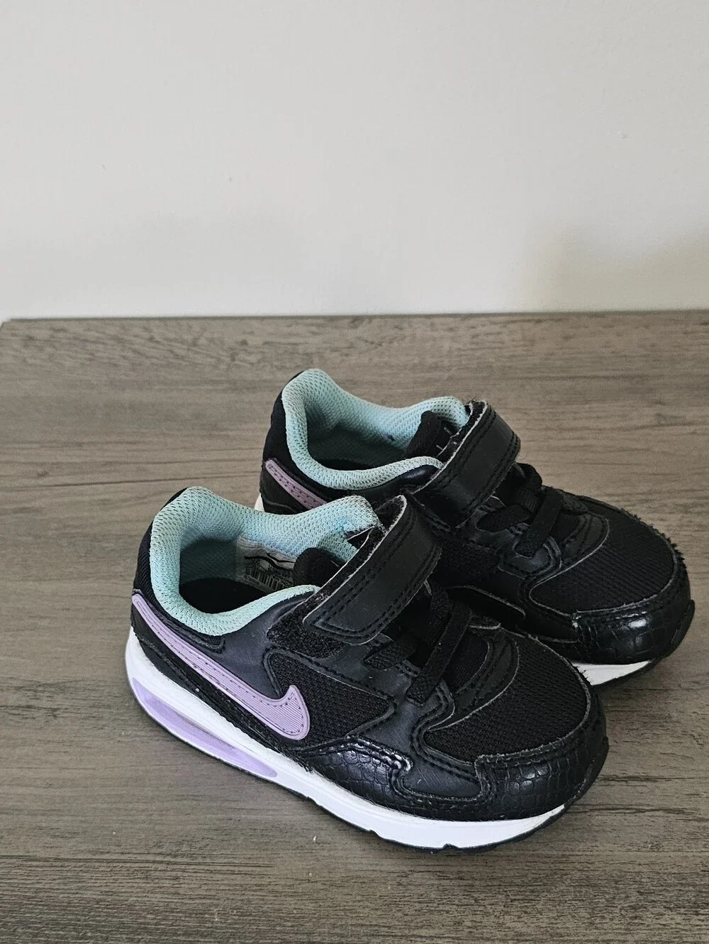 Nike AirMax ST Kids Black Sneakers Purple and Mint Accents Infant Toddler Size 7
